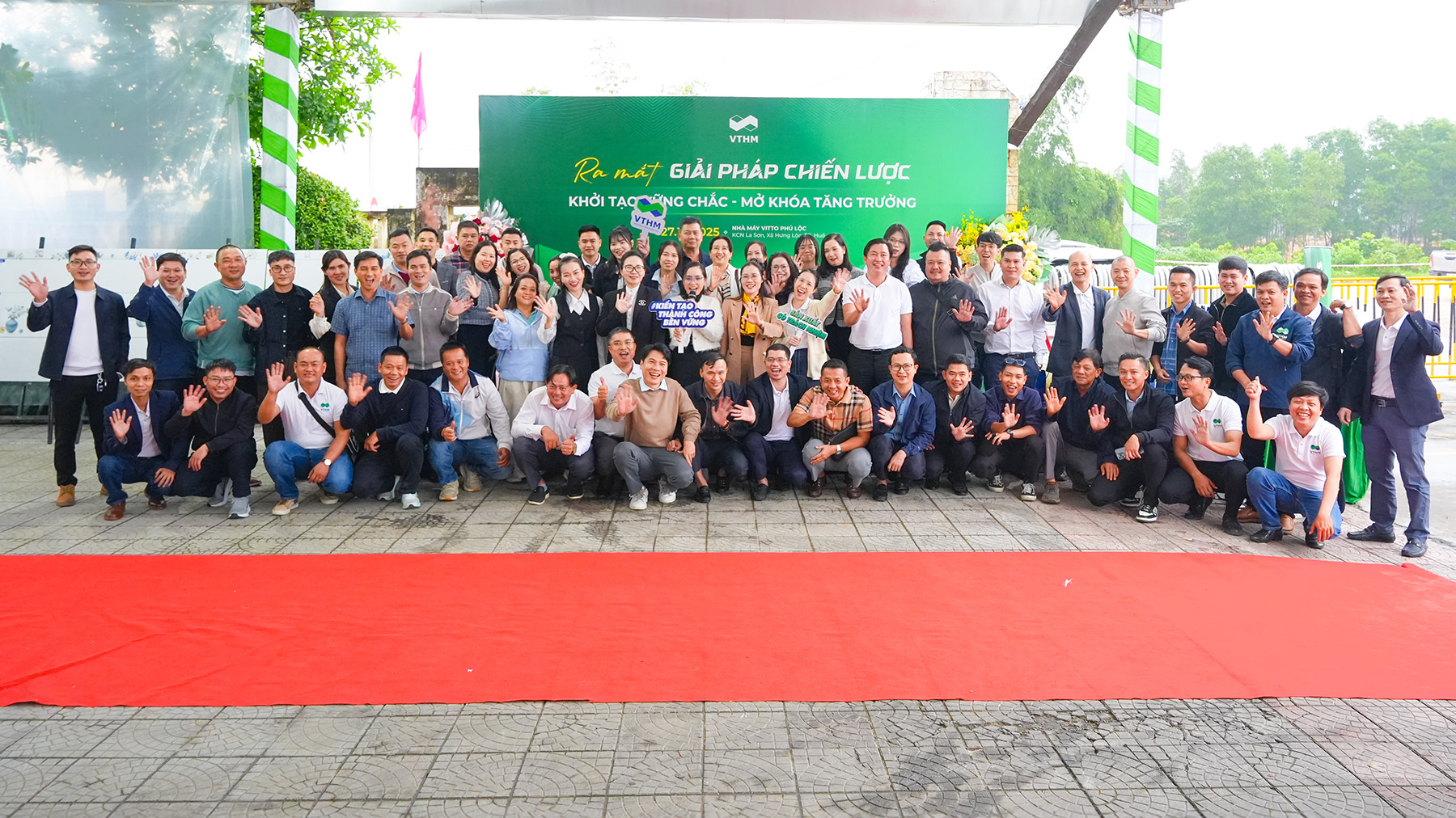 LƯU GIỮ NHỮNG KHOẢNH KHẮC ĐÁNG NHỚ CHƯƠNG TRÌNH RA MẮT GIẢI PHÁP CHIẾN LƯỢC  KIẾN TẠO VỮNG CHẮC – MỞ KHÓA TĂNG TRƯỞNG 